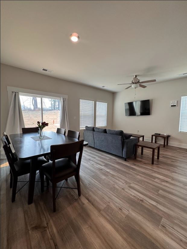 Building Photo - Furnished or Unfurnished – Modern 3BR Home...