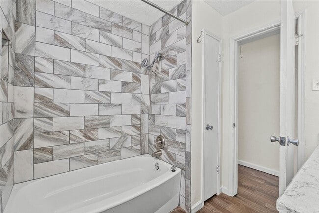 Building Photo - 3705 Misty Cove Ct