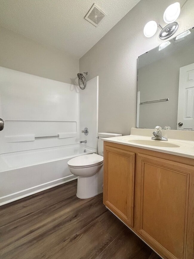 Building Photo - BEAUTIFUL 2 BEDROOM GARDEN HOME IN IRMO'S IVY GREEN