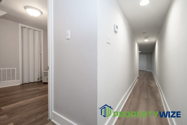 Building Photo - 2017 St Paul St