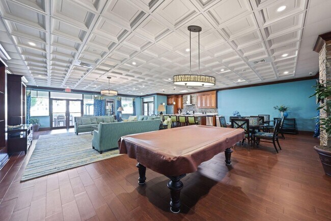 Building Photo - 3020 NE 32nd Ave