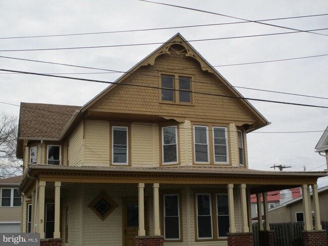 Building Photo - 5 South Main Street