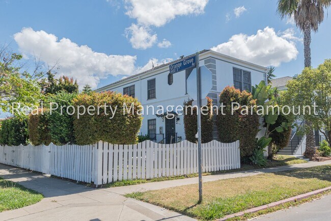 Building Photo - 5823 Saturn St