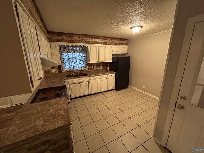 Building Photo - 4017 Summerhill Pl NW