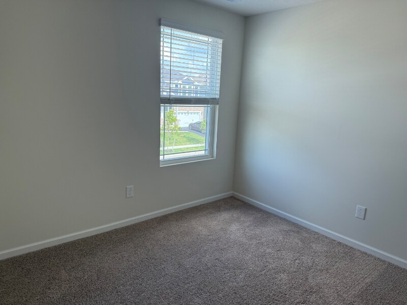 Building Photo - 8580 Apricot Wy