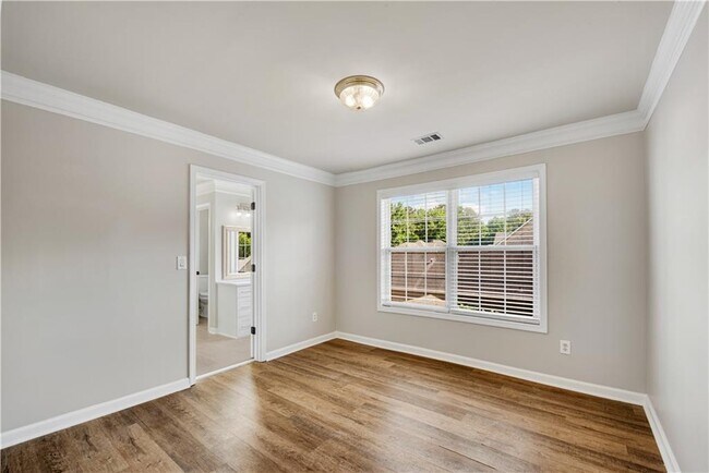 Building Photo - 1610 Elgaen Pl Dr