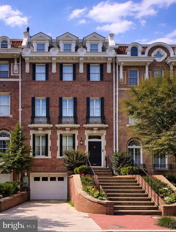 Building Photo - 2127 Leroy Pl NW