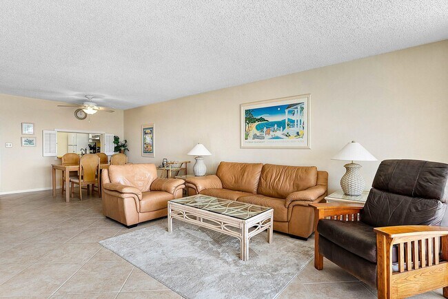 Building Photo - 931 Gardenia Dr