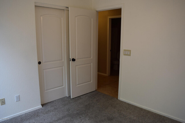 Building Photo - 14909 W Lamoille Dr