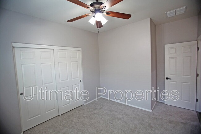 Building Photo - 18028 W Golden Ln
