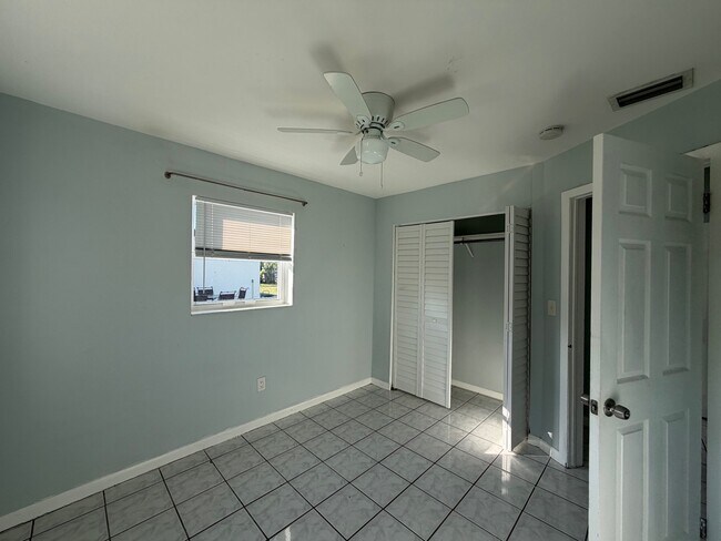 Building Photo - 13710 Harrison St