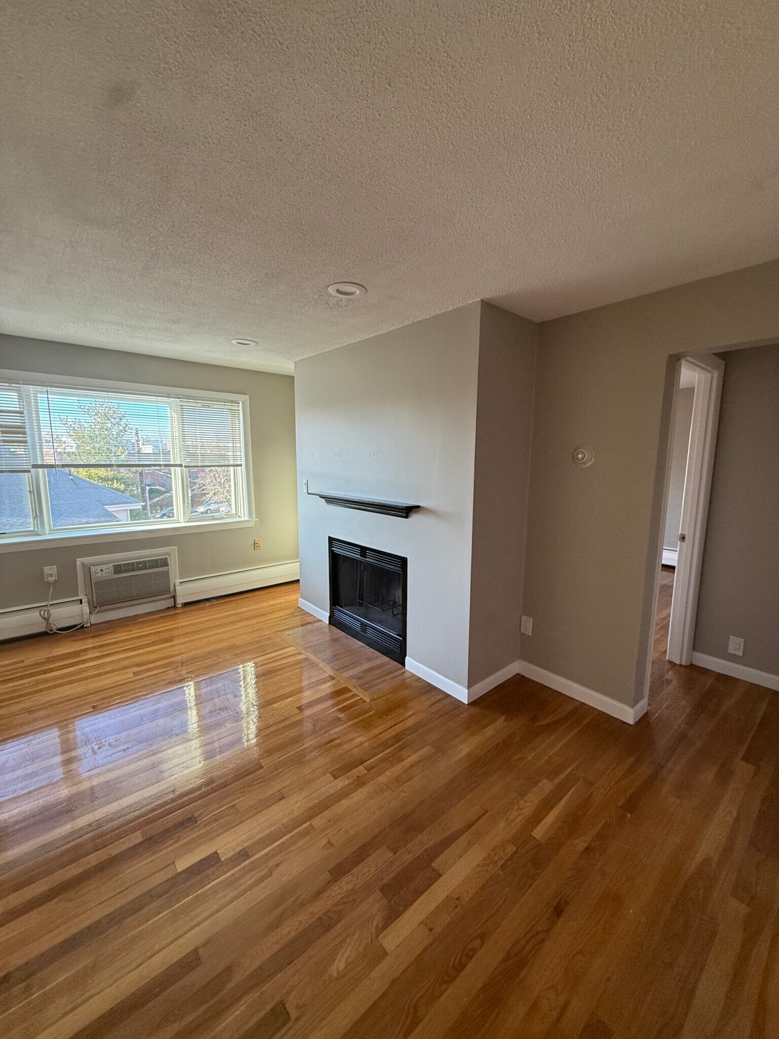 Building Photo - 50 Evergreen St