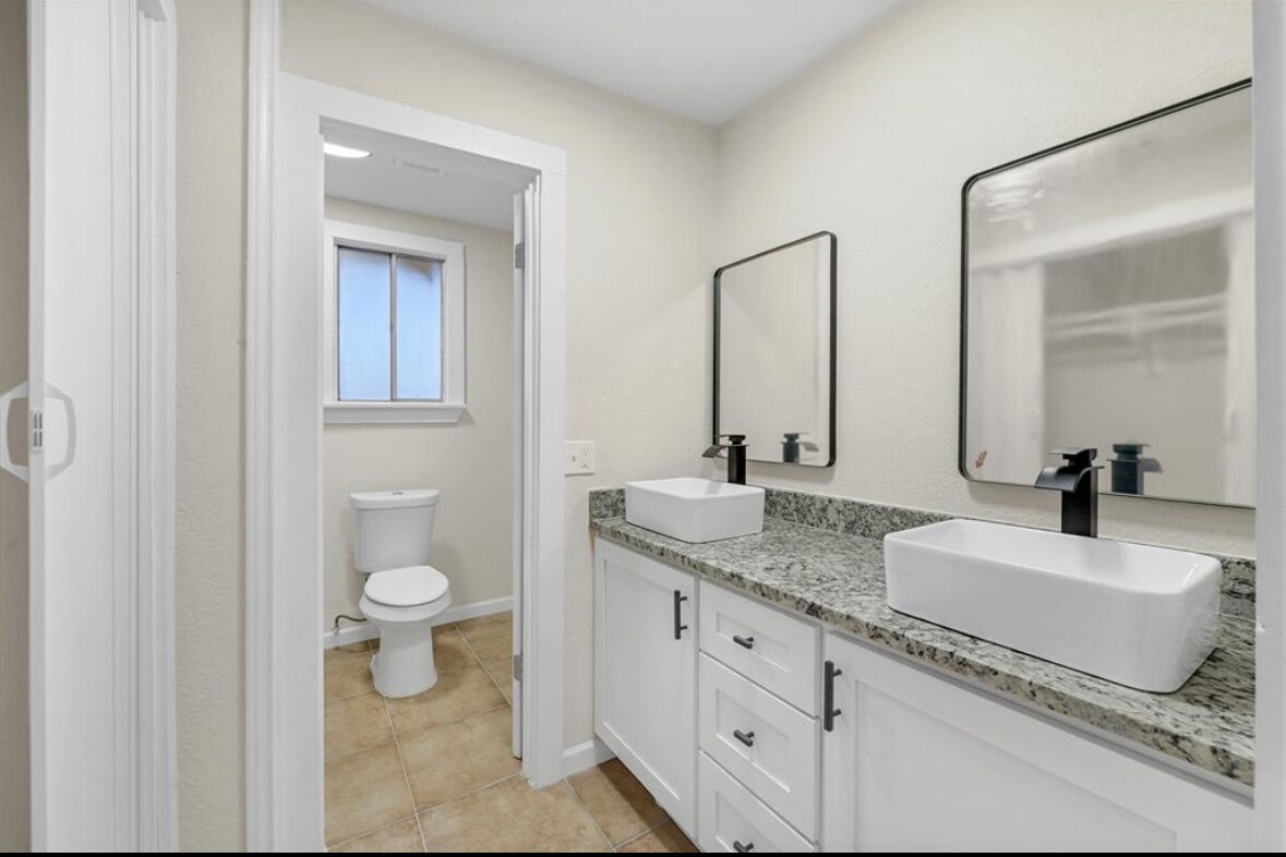 Building Photo - 3446 Seabrook St