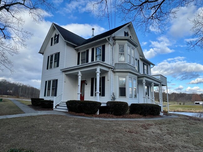 Building Photo - 139 Franklin Street Ext