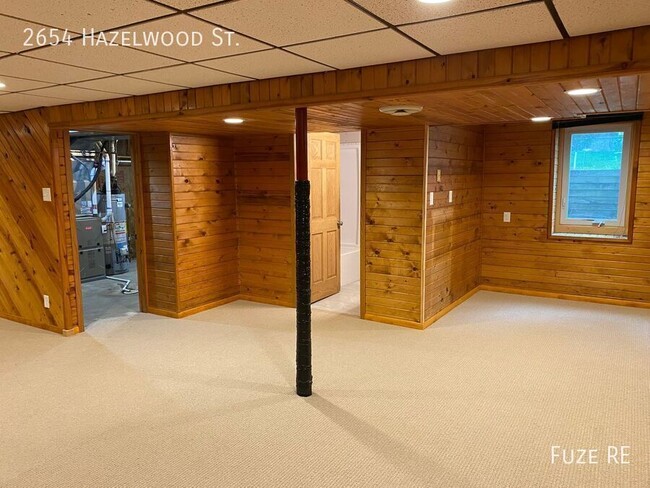 Building Photo - 2654 Hazelwood St