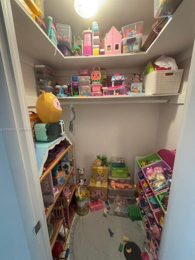 Building Photo - 10101 E Bay Harbor Dr