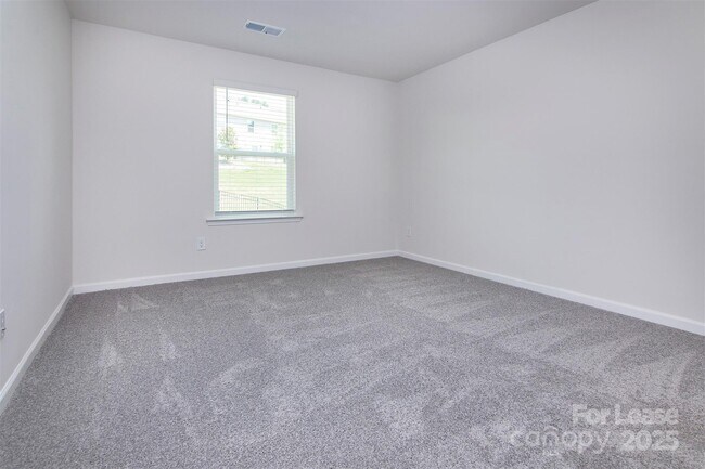 Building Photo - 5159 Hyrule Dr