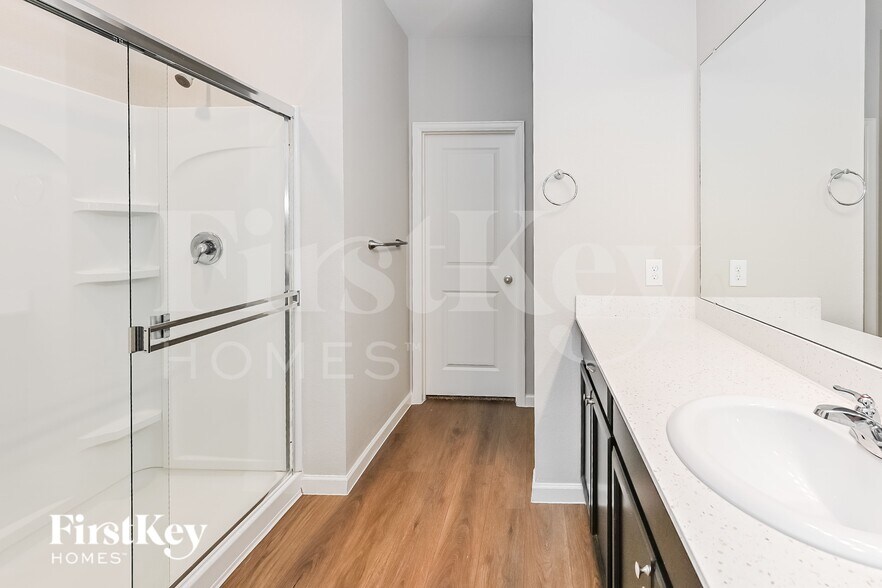 Building Photo - 10080 Pappas Dr