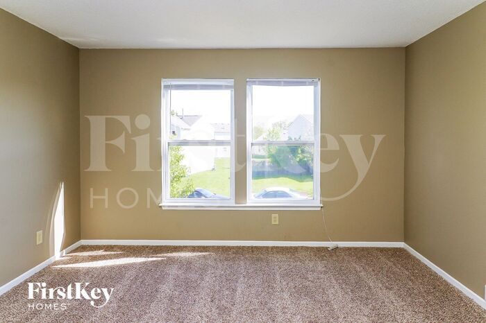Building Photo - 2122 Southernwood Ln