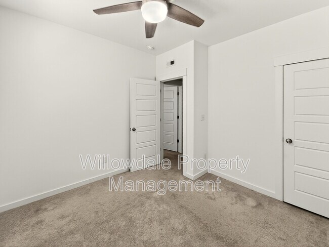 Building Photo - 1235 Corkery Ridge Ct