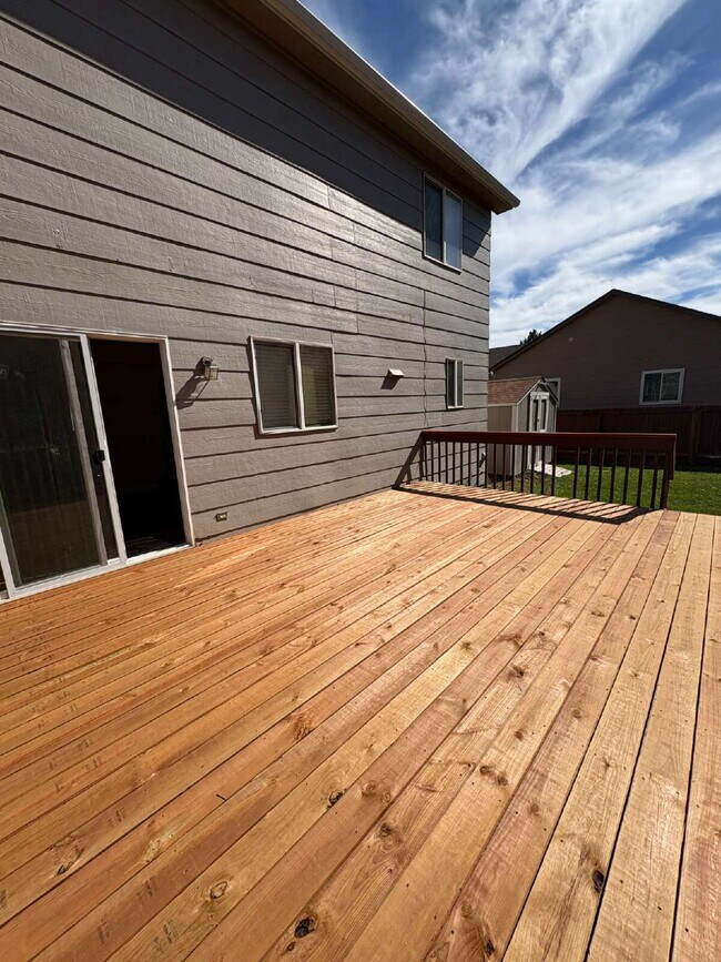 Building Photo - 4 bedroom - Canoe Creek