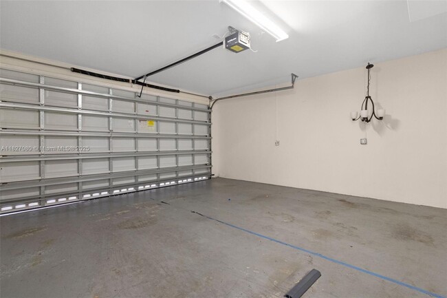 Building Photo - 1749 NE 9th St