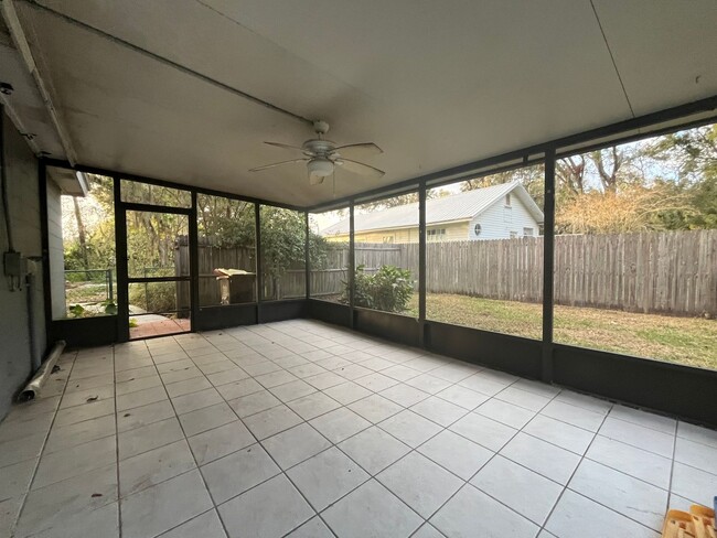 Building Photo - 3029 Sleepy Hill Rd
