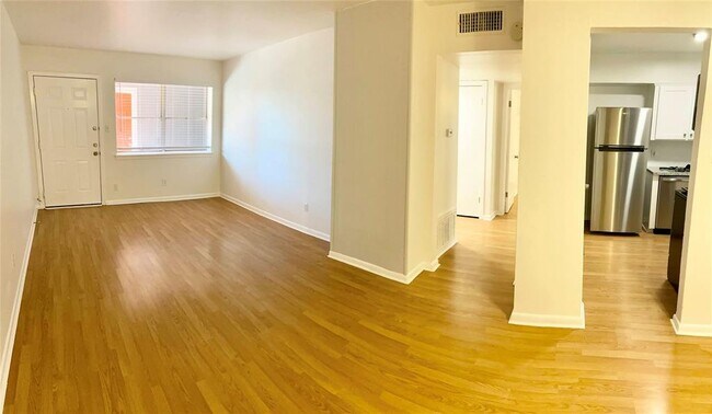 Building Photo - 3603 Murworth Dr