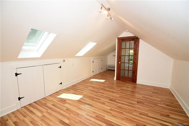 Building Photo - 5 Brevoort Rd