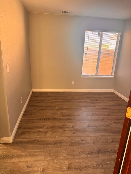 2nd bedroom - 2120 El Domingo Cir