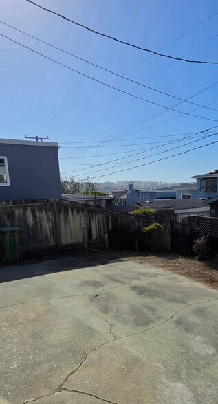 Building Photo - 54 N Mayfair Ave