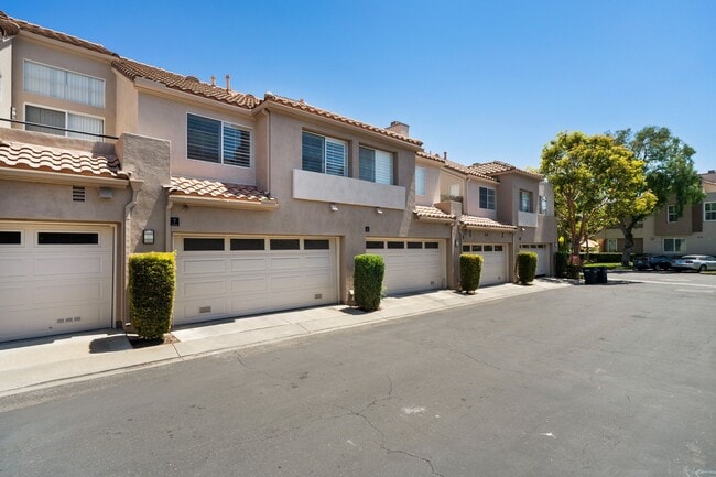 Building Photo - 7 Windchime