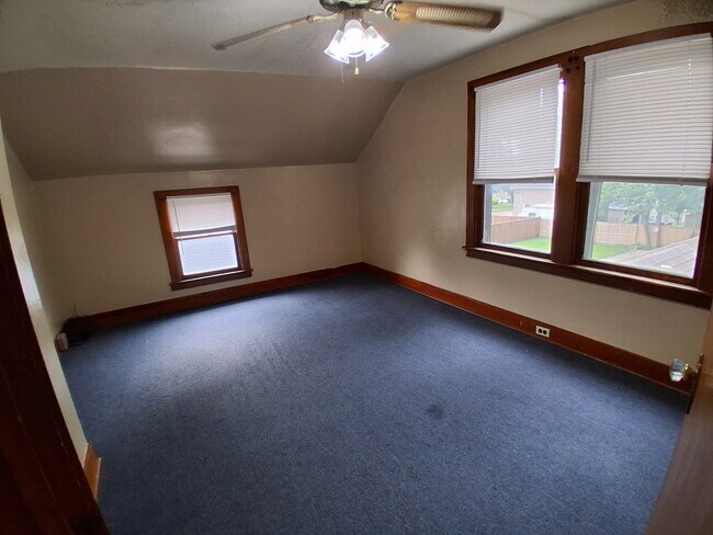 Building Photo - 205 E Phoenix Ave