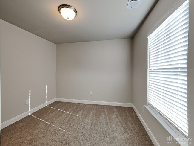 Building Photo - 109 Patagonia Rd