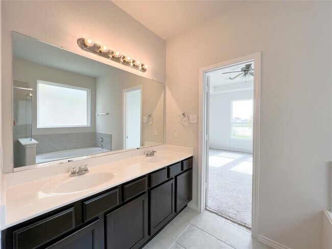 Building Photo - 15502 Islandview Ln