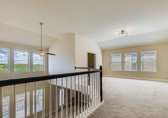 Building Photo - 220 Heavenly Vw