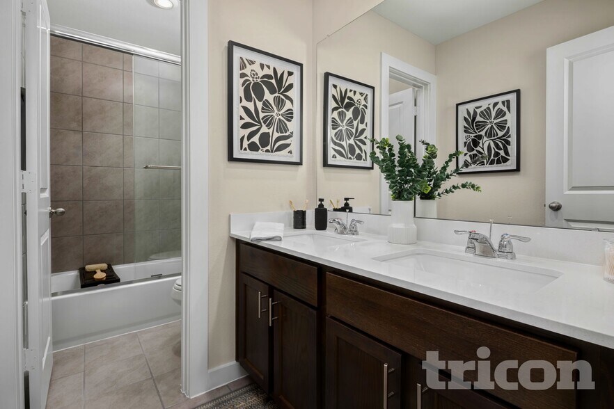 Building Photo - 22735 Terrazzo Dr