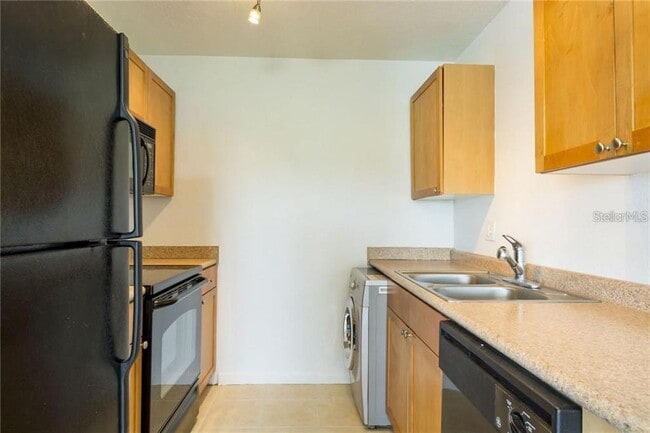 Building Photo - 4714 Cobia Dr SE
