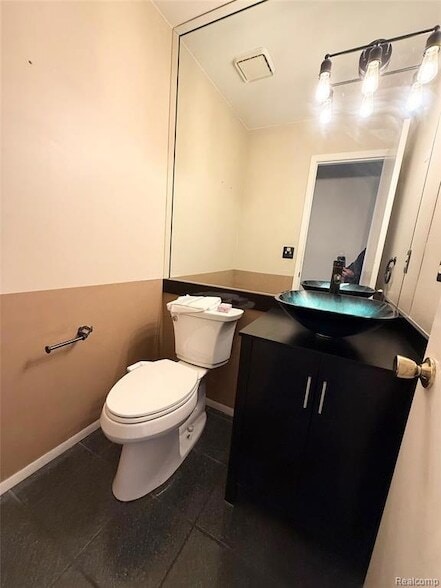 Building Photo - 6842 Indian Creek Dr