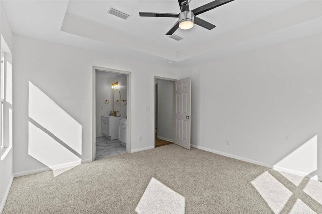 Building Photo - 359 Spruce Ln
