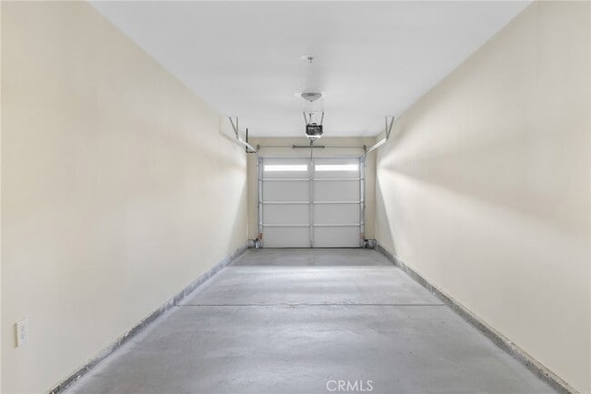 Building Photo - 1002 E 33rd St