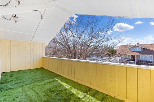 Building Photo - 208 13th St NW