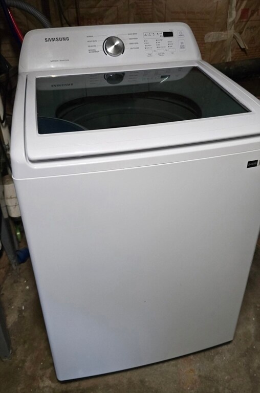 Building Photo - 195 Plymouth St