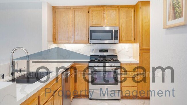 Building Photo - 1863 Opaline Pl