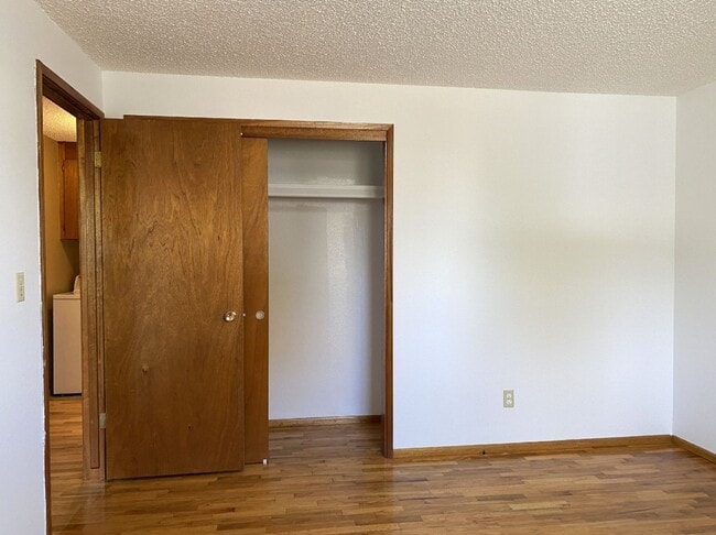 Building Photo - Goldendale Home for Rent