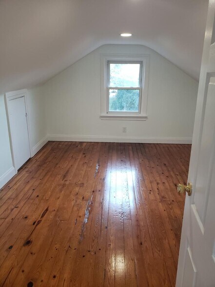 Building Photo - 2584 Greenup Rd