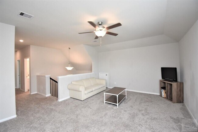 Building Photo - 10012 Deussen Ln