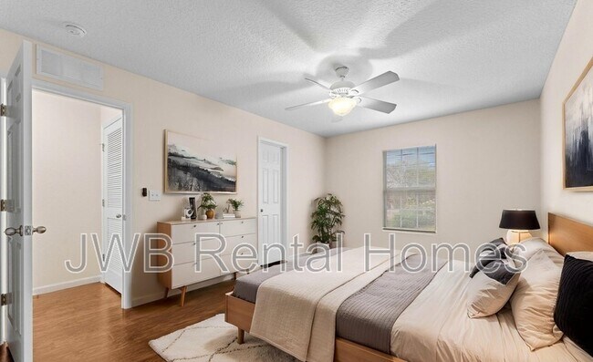 Building Photo - 685 Herman St