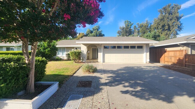 Primary Photo - 3324 Lillard Dr