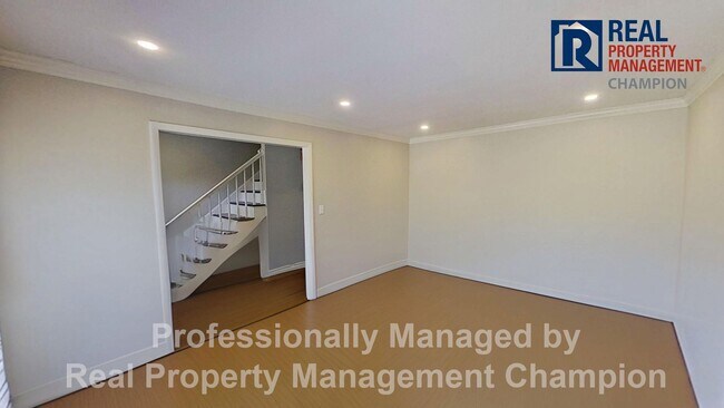 Building Photo - Immaculate 5 BD/3 BD Home w/Park Like Setting Near Cape Fear Country Club